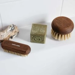 Andree Jardin Natürliche Nagelbürste - Ash Wood & Hog Bristle Geschenke 7 Andree Jardin Natürliche Nagelbürste - Ash Wood & Hog Bristle Geschenke -Deutschland Küchenwaren Verkäufe AJ0044 AndreeJardinNaturalNailBrush AshWood Hogbristle lifestyle 1